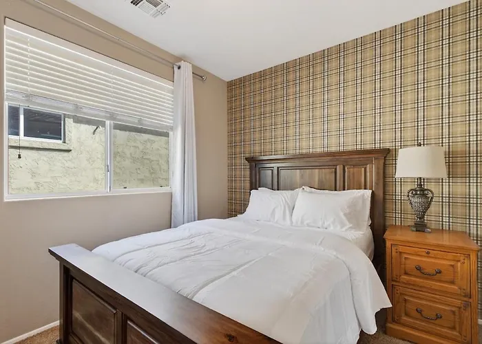 Entire 4bedroom 3bathroom Holiday home Avondale