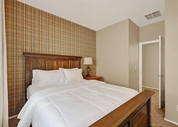 Entire 4bedroom 3bathroom Avondale