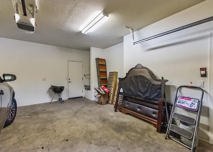 Entire 4bedroom 3bathroom Holiday home