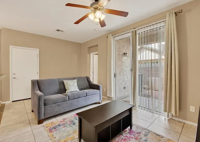 Entire 4bedroom 3bathroom Holiday home *